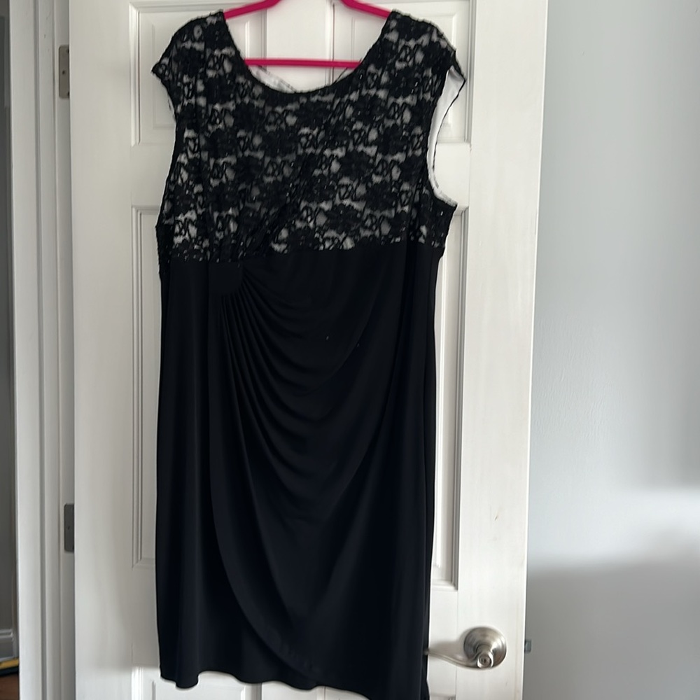 Black cocktail dress 👗- Size 20 - Worn only 2x